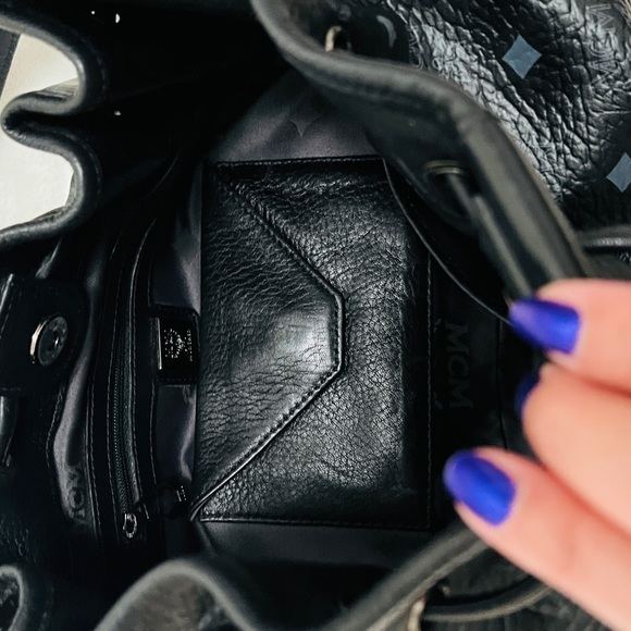 MCM bucket, black cognac - Picture 7 of 12